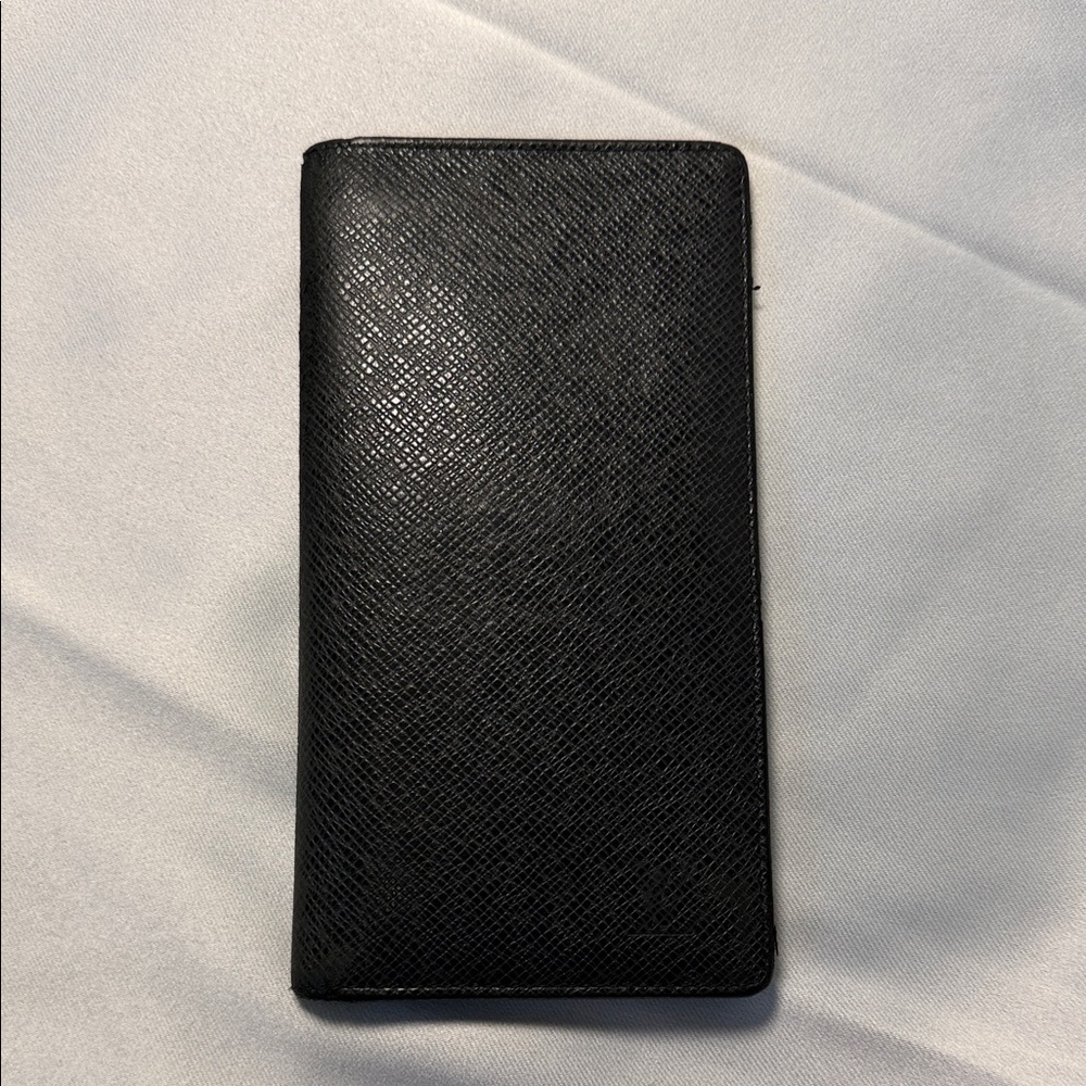 Pre-Loved Louis Vuitton Brazza Wallet in Black Leather - Picture 3 of 6